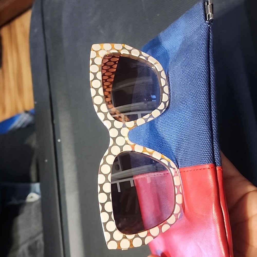 Le Specs Hermosa Sunglasses Used